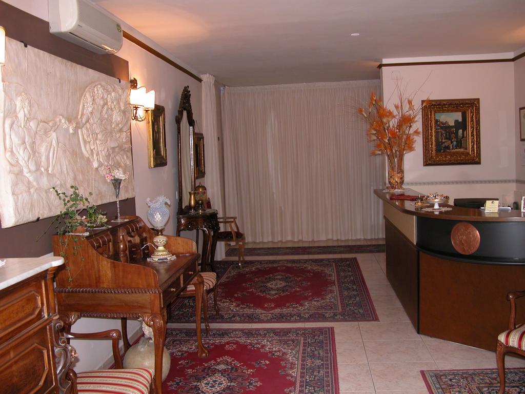 Hotel Canusium كانوسا دي بوليا المظهر الخارجي الصورة